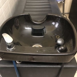 Mách bạn địa chỉ chuyên mua bán đồ cũ spa uy tín giá ổn định 