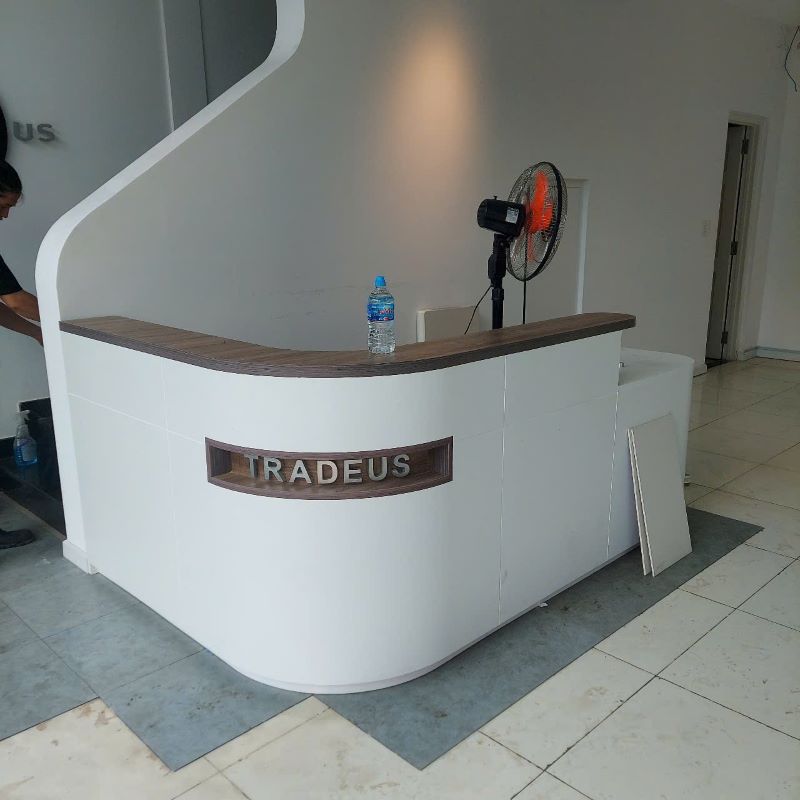 thu-mua-quay-le-tan-nha-hang